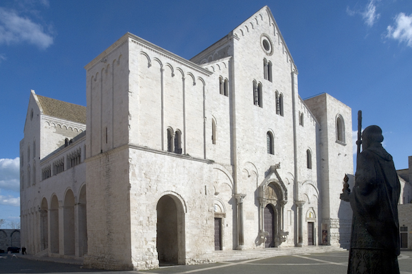 Hiking Bari - Hotel Akropolis